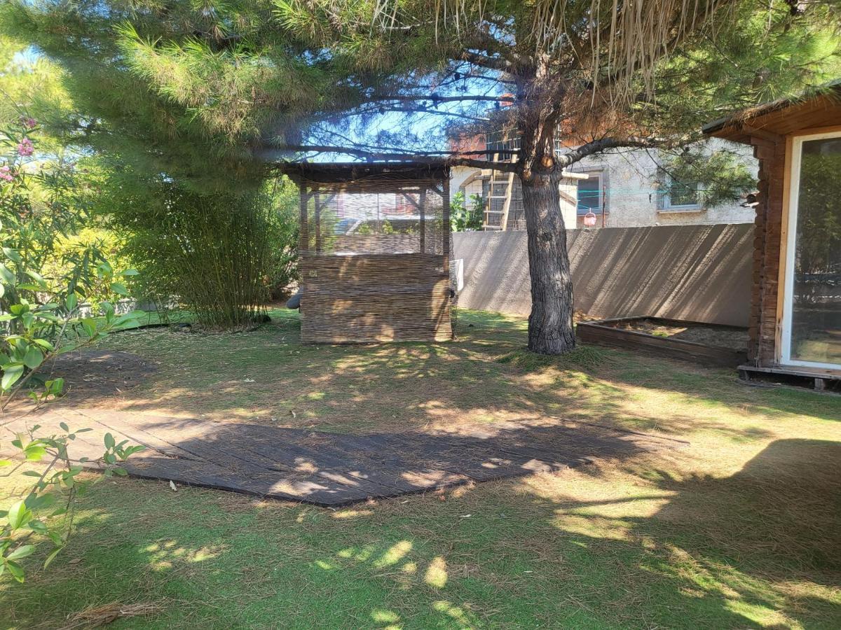 Villa Garden Vir Extérieur photo